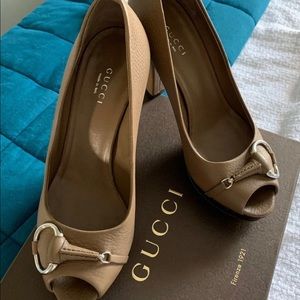 Gucci shoes size 36. Authentic.